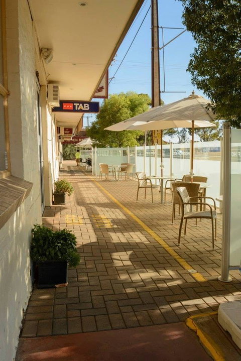 V Hotel - Perths Hotel 0