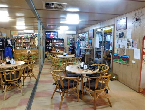 Stuarts Well Roadhouse- Restaurant & Bar - Perths Hotel 0