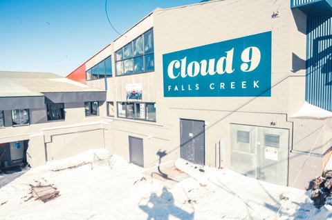 Cloud 9 - Perths Hotel 0
