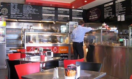 Taste Fine Food & Chicken - Perths Hotel 0