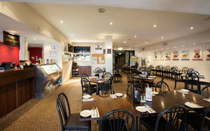 Palm Beach Restaurants and Takeaway Perths Hotel Perths Hotel