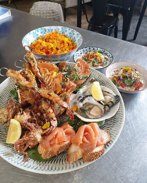 Pandanus Garden Bar And Restaurant - Perths Hotel 1