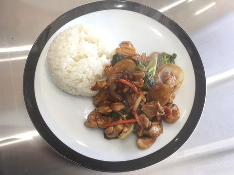 Angela's Kitchen Chinese Restaurant - Perths Hotel 0