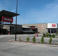 Mayfair Ridge Tavern - Perths Hotel