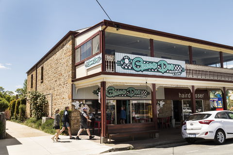 Gunna Doo Bakery - Perths Hotel 0