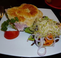 Littleton Cafe - Perths Hotel
