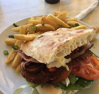 Theo's Cafe - Perths Hotel