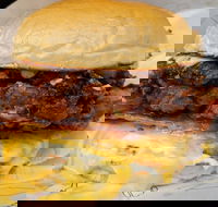 Sneaky Burger - Perths Hotel
