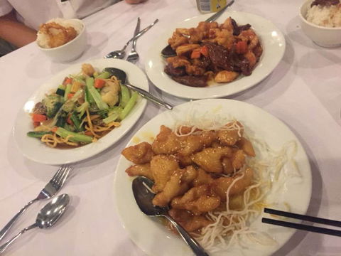 Emperor's Palace Chinese Restaurant - Perths Hotel 0