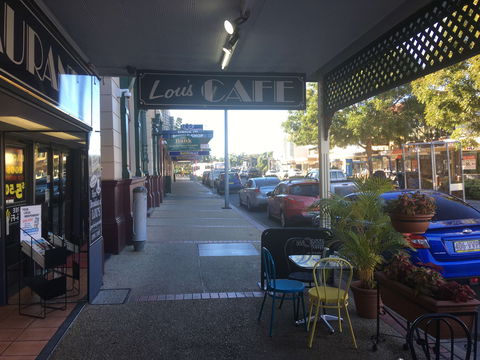 Lou's Cafe Restaurant - Perths Hotel 0