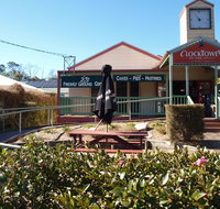 Mogo Pies - Perths Hotel