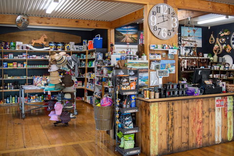 Anglesea General Store - Perths Hotel 1