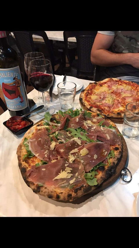 Solo Pizza - Perths Hotel 0