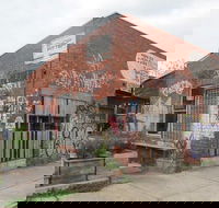 The Herbert Cafe - Perths Hotel