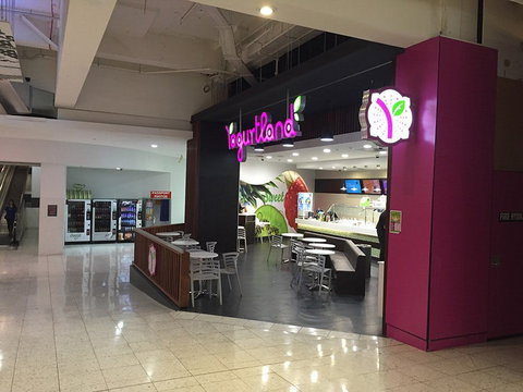 Yogurtland - Perths Hotel 0