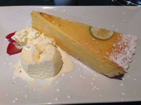 The Iris Bar & Restaurant - Perths Hotel 0