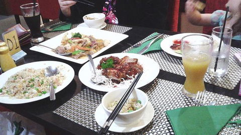 Dragon Garden Family Restaurant - Perths Hotel 0