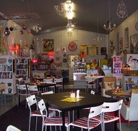 Noelene's Book Cafe - Perths Hotel