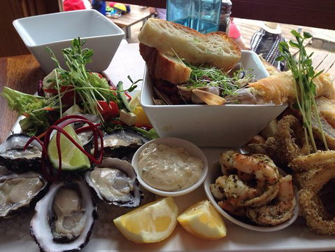 The Flying Fish Cafe - Perths Hotel 0