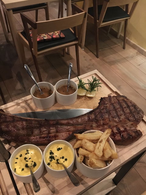 A Hereford Beefstouw - Perths Hotel 2
