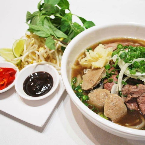 Madam Pho - Perths Hotel 0