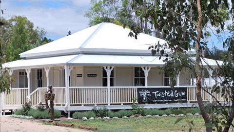 Twisted Gum Wines - Perths Hotel 0