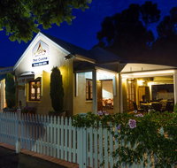Barossa Siam - Perths Hotel