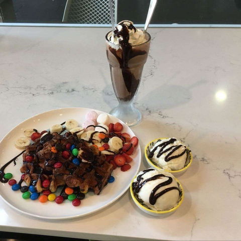 Mickeyccino Tea & Coffee House - Perths Hotel 0