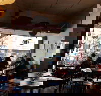 One Earth Cafe - Perths Hotel
