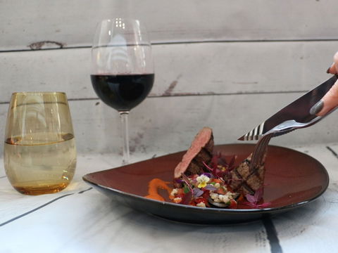 Champs Bar And Dining - Perths Hotel 1