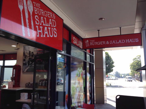 The Burger And Salad Haus - Perths Hotel 0
