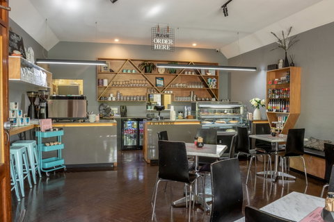 Breakout Brasserie Cafe - Perths Hotel 1
