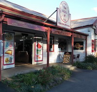 Mogo Fudge and Ice Cream /  Courtyard Cafe / Lots of Lollies Mogo - Perths Hotel
