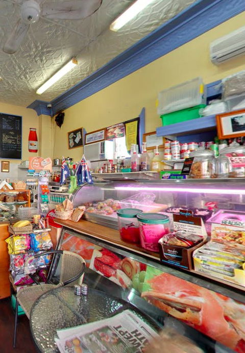 Liz's Lunches & Deli - Perths Hotel 0