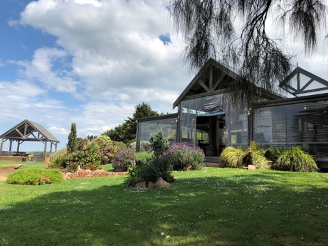 Phillip Island Winery - Perths Hotel 2