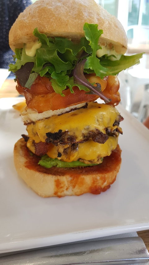 Cairns Burger Cafe - Perths Hotel 2