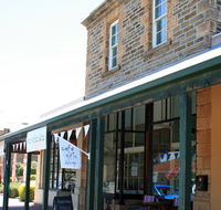 One White Kite - Perths Hotel