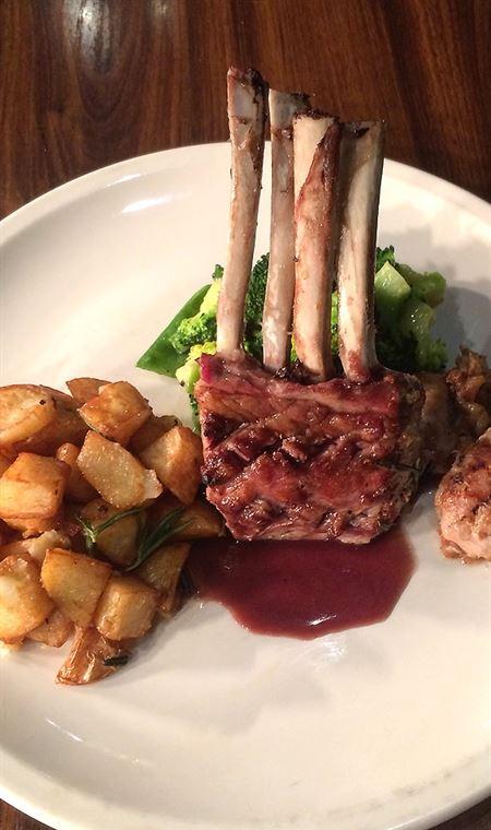 Madison's Wood Fired Cafe - Perths Hotel 4