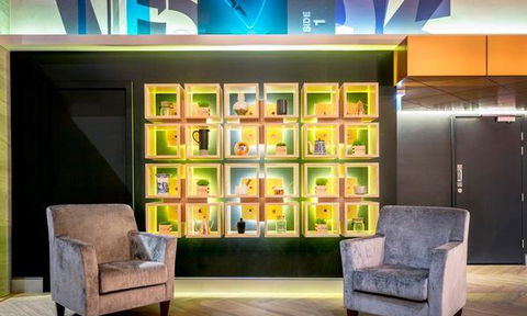 Stage Bar & Kitchen - Perths Hotel 6