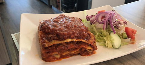 Saltwater Cafe & Pizza - Perths Hotel 11