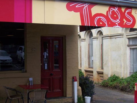 Tog's Place - Perths Hotel 0