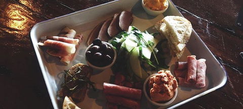 Brumby Bar & Grill - Perths Hotel 0