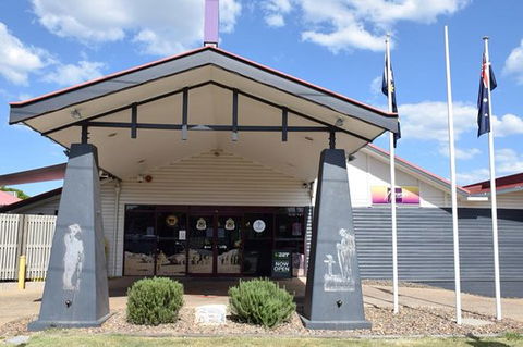 Nanango RSL Memorial Services Club - Perths Hotel 0