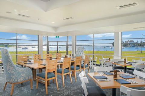 Aqua Restaurant (The Westport Club) - Perths Hotel 0