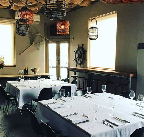 RST Seafood Restaurant - Perths Hotel 12