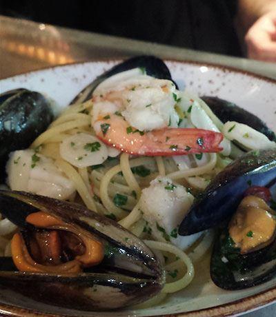 Mr. Tod Cafe - Perths Hotel 10