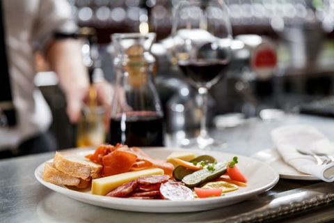 The Heritage Wine Bar - Perths Hotel 0