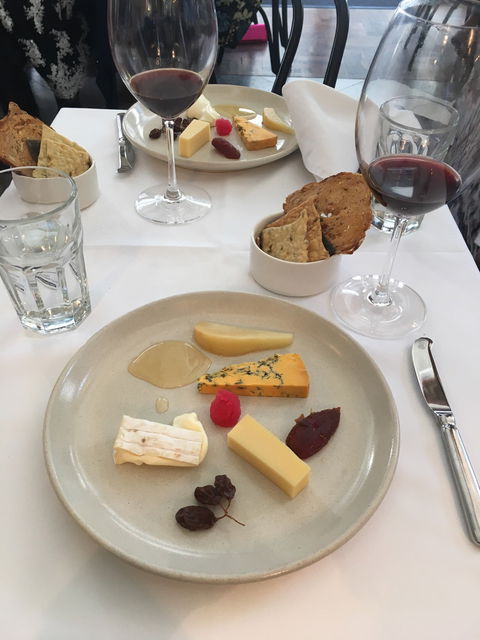 The Heritage Wine Bar - Perths Hotel 8
