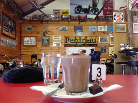 Burt Munro Motorcycle Cafe - Perths Hotel 0