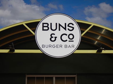 Buns & Co - Perths Hotel 0